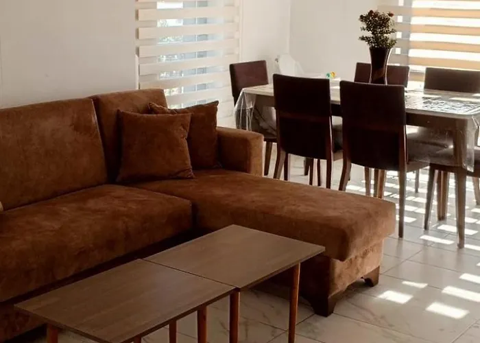 Hakan Apartman Side