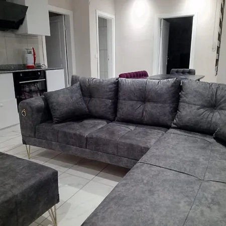 Hakan Apartment *