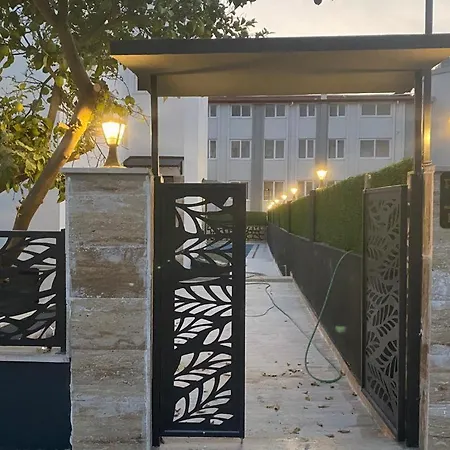 Hakan Apartment *